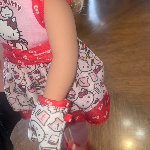 Hello Kitty Doll - Picture 4 of 6